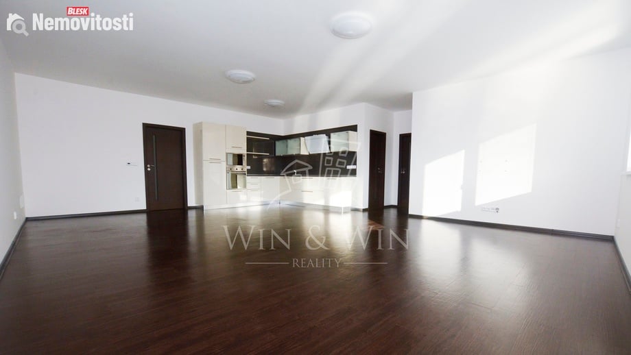 Pronájem bytu 4+kk 124 m², Praha - Horní Počernice