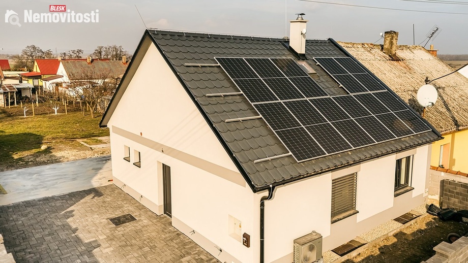 Prodej rodinného domu 80 m², Vrbovec - Hnízdo