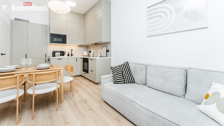 Prodej bytu 3+kk 47 m², Praha - Vršovice