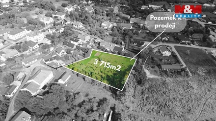 Prodej stavebního pozemku 3 715 m², Nový Malín