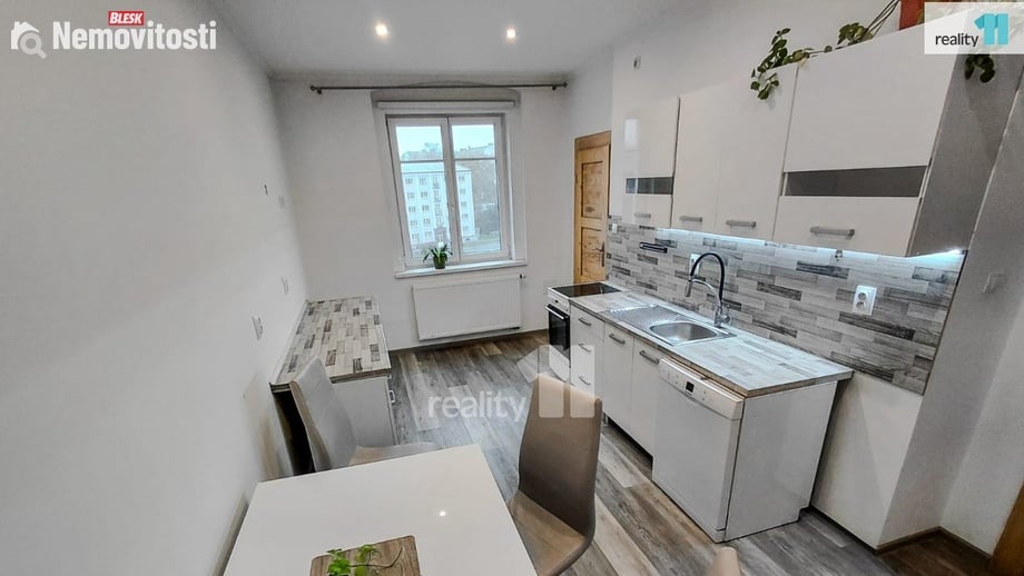 Prodej bytu 2+1 75 m², Cheb