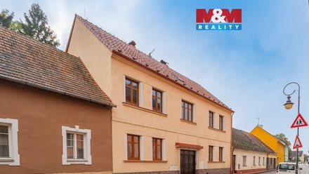 Prodej rodinného domu 240 m², Netolice