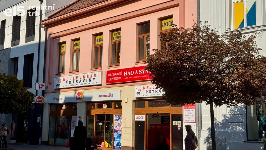 Pronájem kanceláře 550 m², Pardubice - Zelené Předměstí