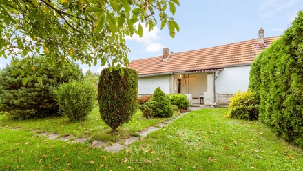 Prodej rodinného domu 58 m², Bašť