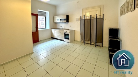Pronájem bytu 1+kk 27 m², Český Krumlov - Horní Brána
