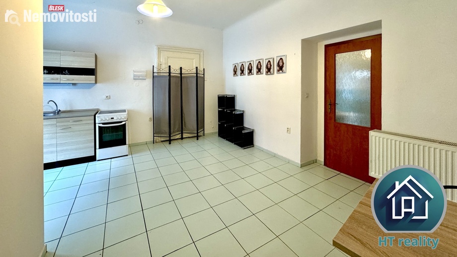 Pronájem bytu 1+kk 27 m², Český Krumlov - Horní Brána
