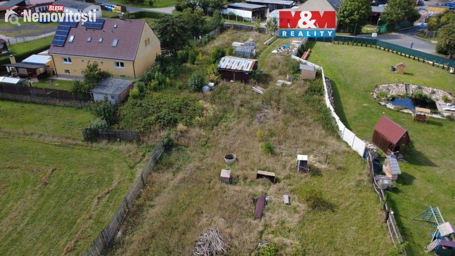 Prodej specifického pozemku 3 554 m², Všehrdy