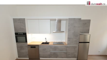 Pronájem bytu 2+kk 60 m², Praha 2