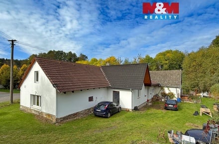 Prodej rodinného domu 265 m², Slapsko
