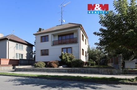 Prodej rodinného domu 310 m², Velký Týnec