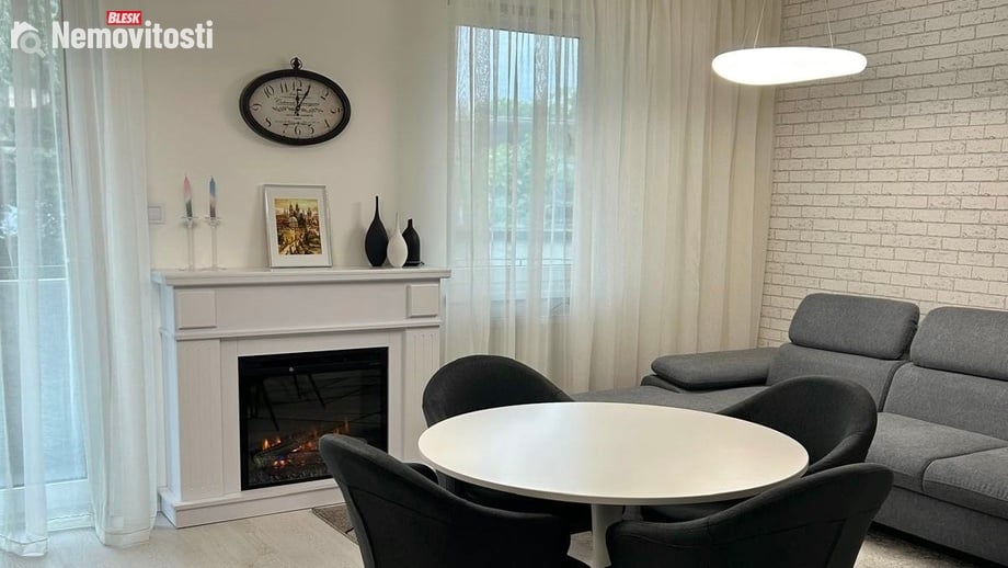 Pronájem bytu 1+kk 42 m², Praha - Libeň