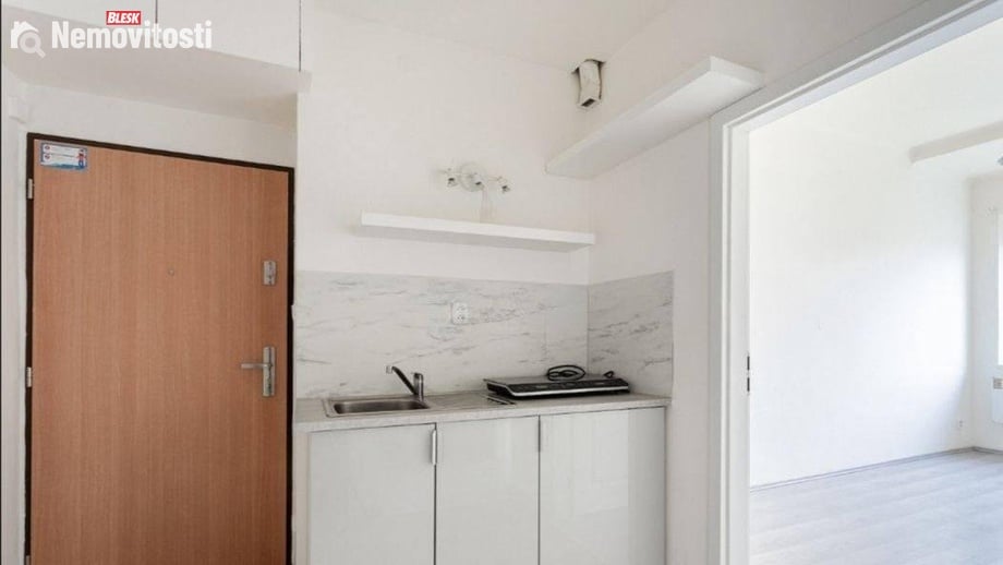 Pronájem bytu 2+kk 48 m², Praha 6, Břevnov