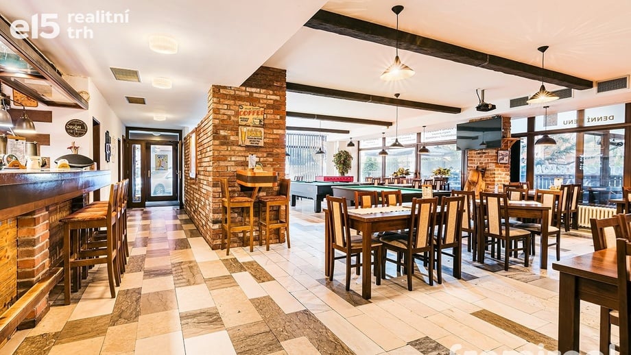 Pronájem restaurace 294 m², Brno - Komín