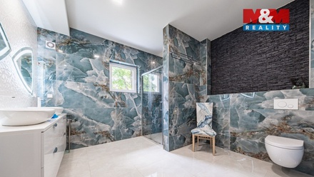 Prodej rodinného domu 166 m², Rostoklaty