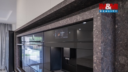 Prodej rodinného domu 166 m², Rostoklaty