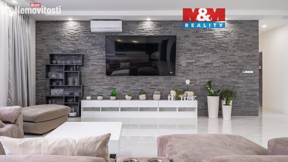 Prodej rodinného domu 166 m², Rostoklaty