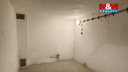 Pronájem garáže 16 m², Kladno