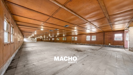 Pronájem skladu 588 m², Chrášťany