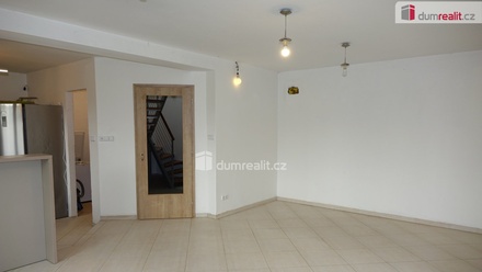 Prodej rodinného domu 168 m², Bystřice