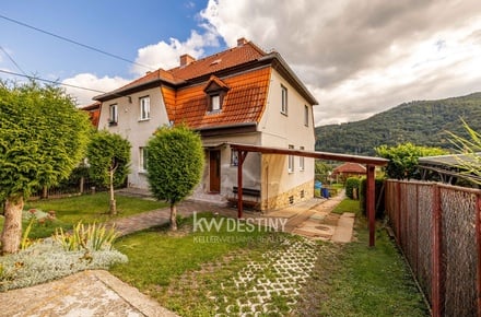 Prodej rodinného domu 251 m², Povrly