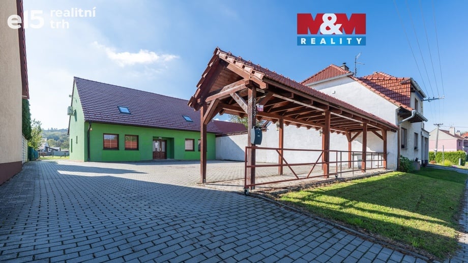 Prodej obchodního prostoru 187 m², Velká nad Veličkou