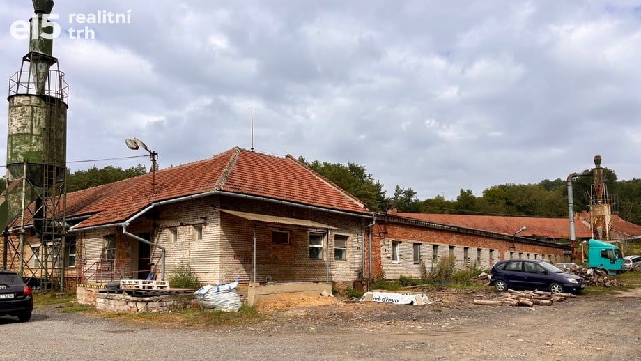 Prodej výrobního prostoru 1 145 m², Nesovice