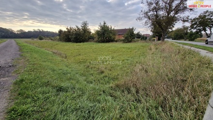 Prodej stavebního pozemku 2 765 m², Cvrčovice