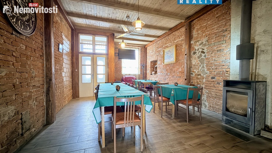 Prodej restaurace 380 m², Ivančice