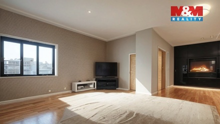 Prodej rodinného domu 320 m², Černiv