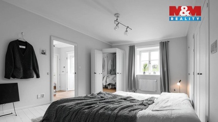 Prodej rodinného domu 320 m², Černiv