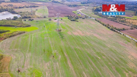 Prodej pole 2 421 m², Praha