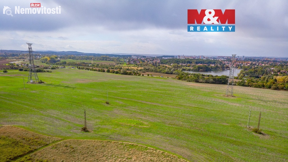 Prodej pole 2 421 m², Praha