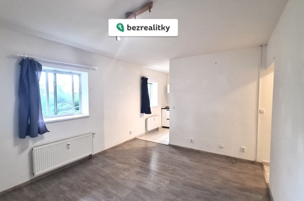 Prodej bytu 3+1 60 m², Králův Dvůr