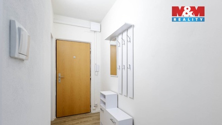 Pronájem bytu 1+kk 20 m², Děčín