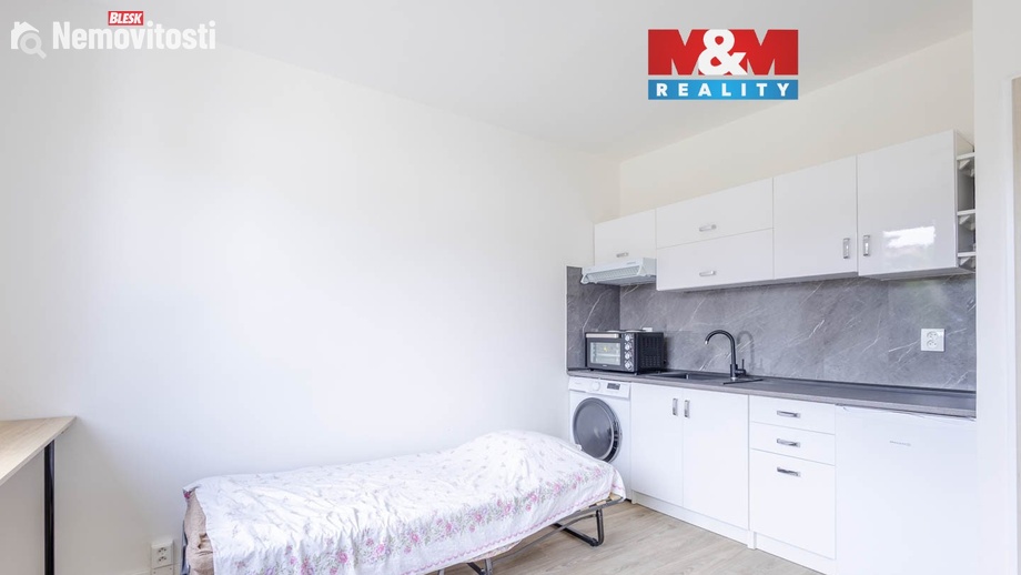 Pronájem bytu 1+kk 20 m², Děčín