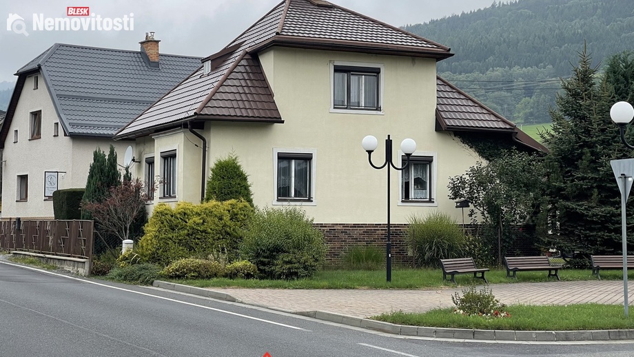 Prodej rodinného domu 220 m², Lipová-lázně
