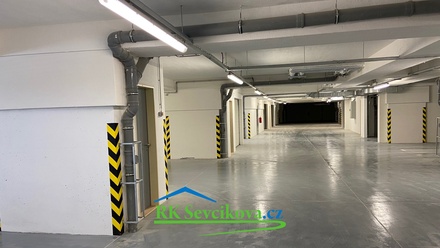 Pronájem garáže 17 m², Brno - Žebětín