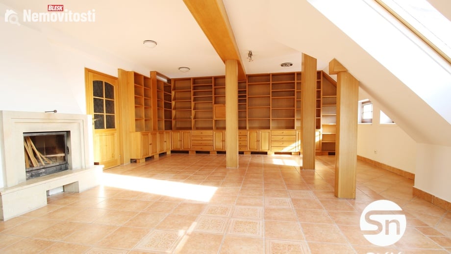 Pronájem bytu s 6 a více pokoji 170 m², Praha - Žižkov