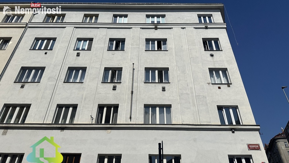 Pronájem bytu 2+kk 38 m², Praha - Vršovice