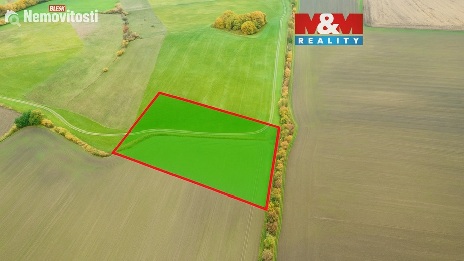Prodej pole 9 215 m², Dolní Roveň