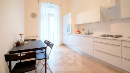 Pronájem bytu 3+1 111 m², Praha - Vinohrady