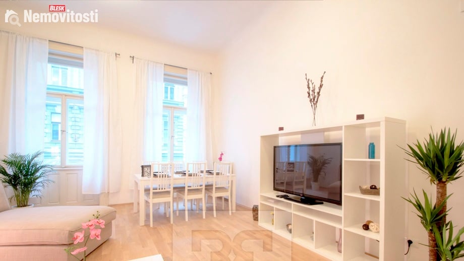 Pronájem bytu 3+1 111 m², Praha - Vinohrady