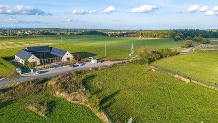 Prodej stavebního pozemku 977 m², Svojetice