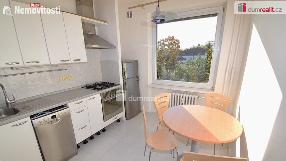 Pronájem bytu 1+1 38 m², Praha 8