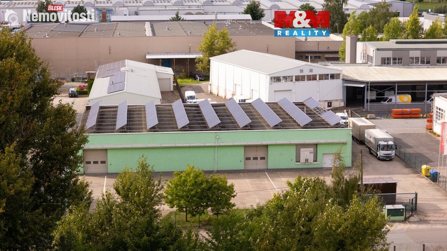 Pronájem skladu 1 072 m², Hradec Králové