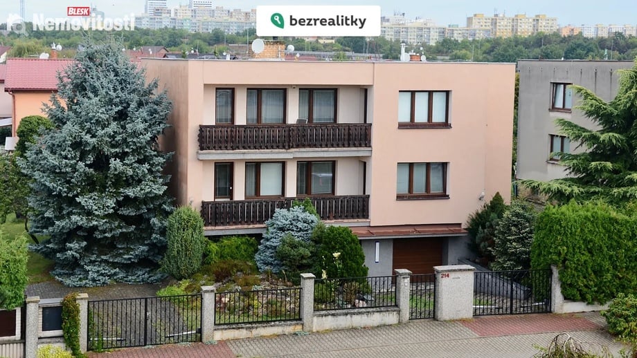 Prodej rodinného domu 319 m², Praha-Šeberov