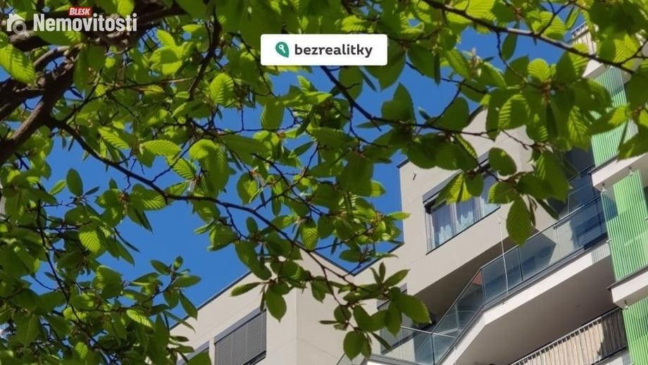 Prodej bytu 1+kk 40 m², Praha 10