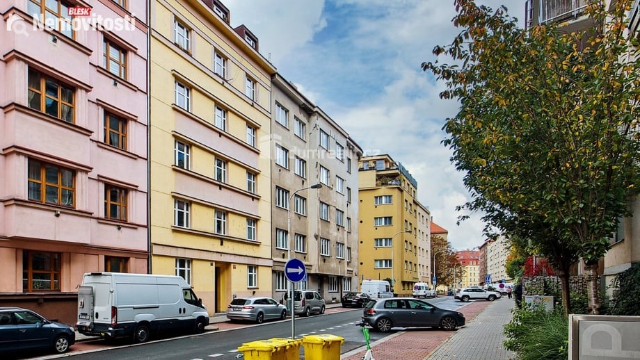 Prodej bytu 2+kk 50 m², Praha 8