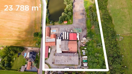 Prodej rodinného domu 558 m², Všetaty