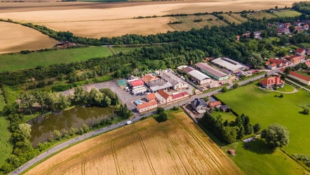 Prodej rodinného domu 558 m², Všetaty